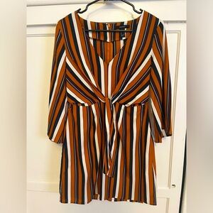 Striped 3/4 bell sleeves dress with tie front. Size S